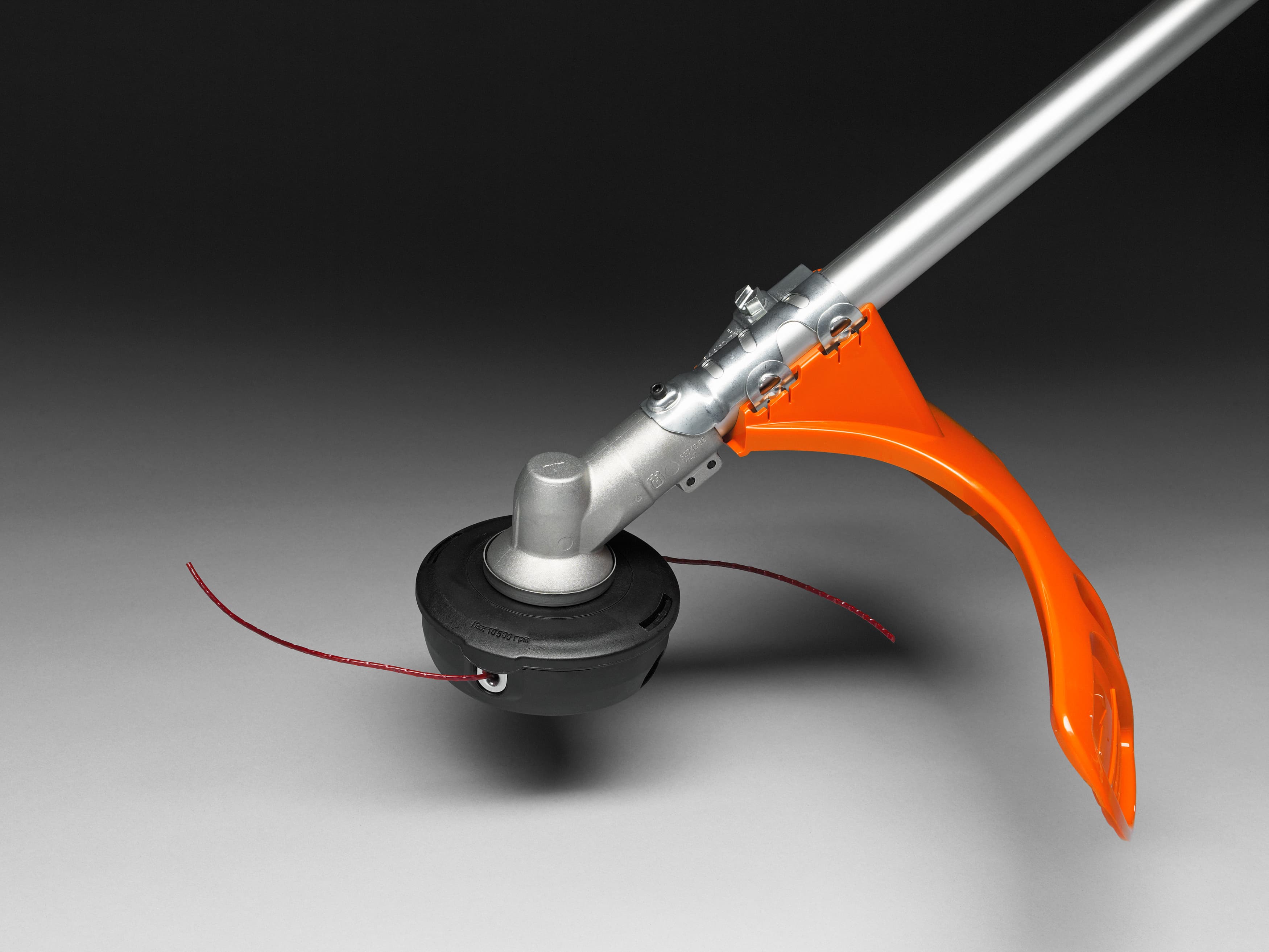 Bevel gear designed for optimal cutting performance. It provides high torque and ensures the correct angle so that the cutting equipment is kept parallel to the ground. image